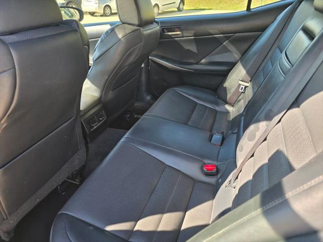 2017 Lexus IS 200t 200t