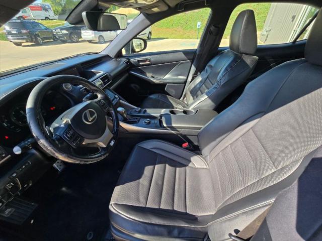 2017 Lexus IS 200t 200t