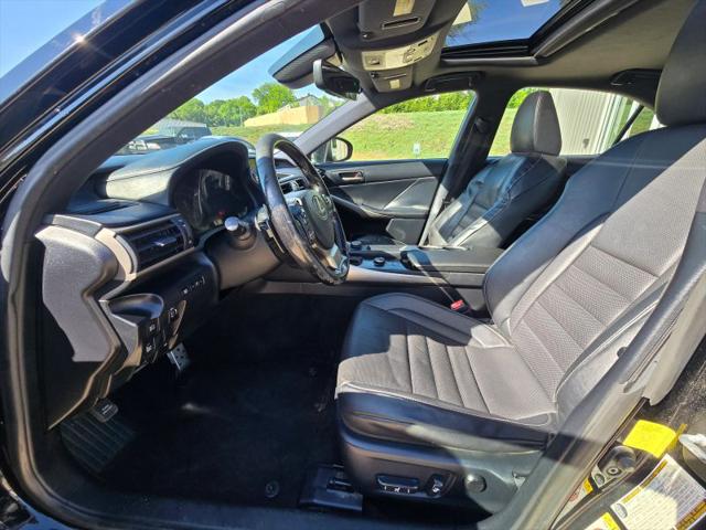 2017 Lexus IS 200t 200t
