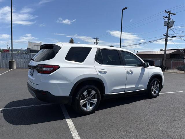 2023 Honda Pilot AWD EX-L 8 Passenger