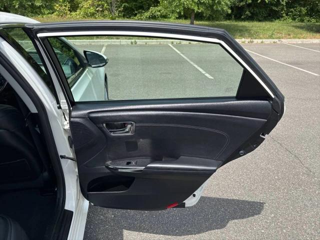 2013 Toyota Avalon XLE
