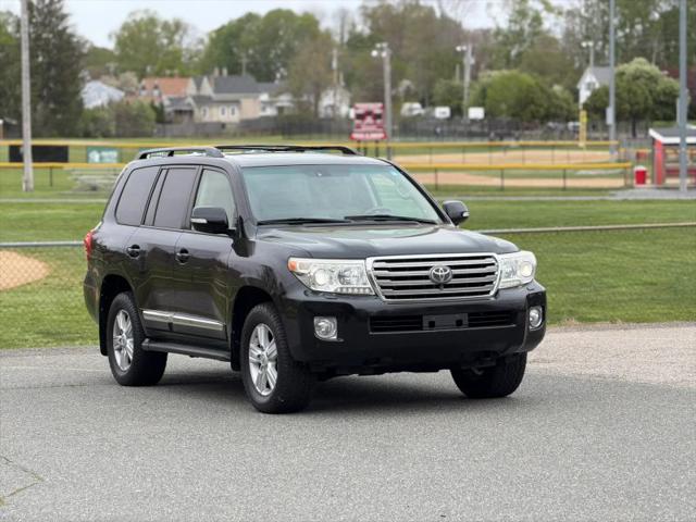 2013 Toyota Land Cruiser V8