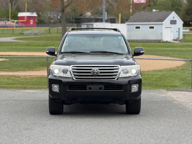2013 Toyota Land Cruiser V8