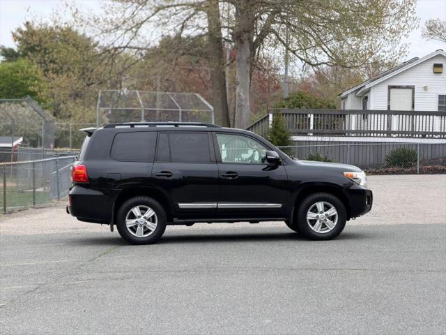 2013 Toyota Land Cruiser V8
