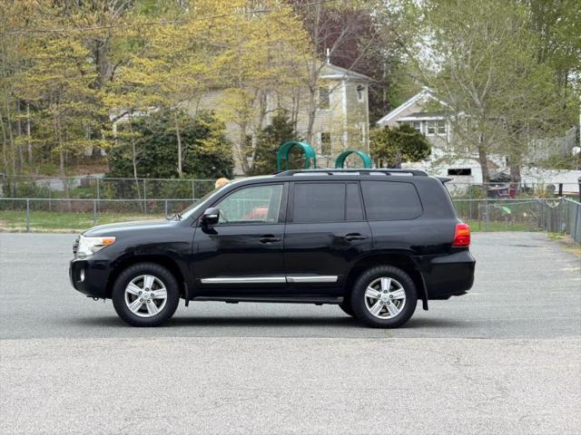 2013 Toyota Land Cruiser V8