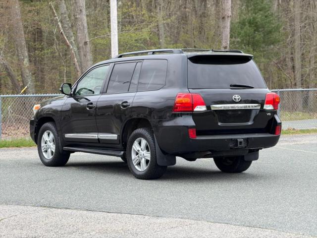 2013 Toyota Land Cruiser V8