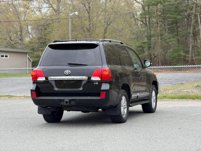 2013 Toyota Land Cruiser V8