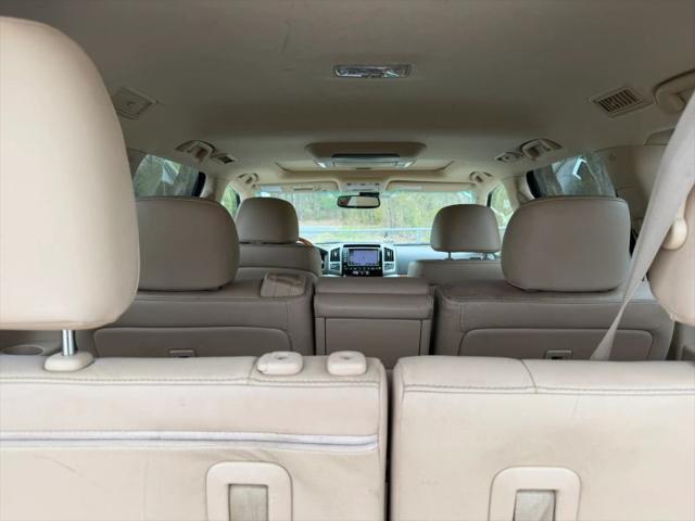 2013 Toyota Land Cruiser V8
