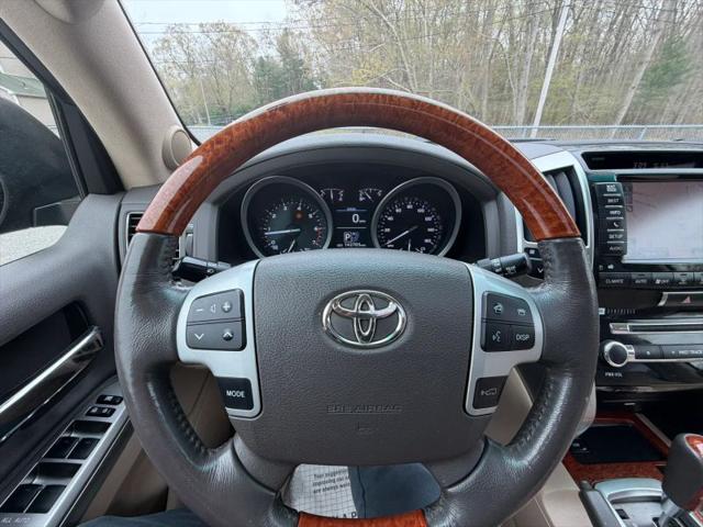 2013 Toyota Land Cruiser V8