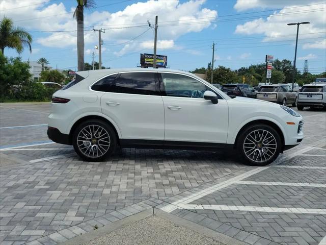 2022 Porsche Cayenne Cayenne