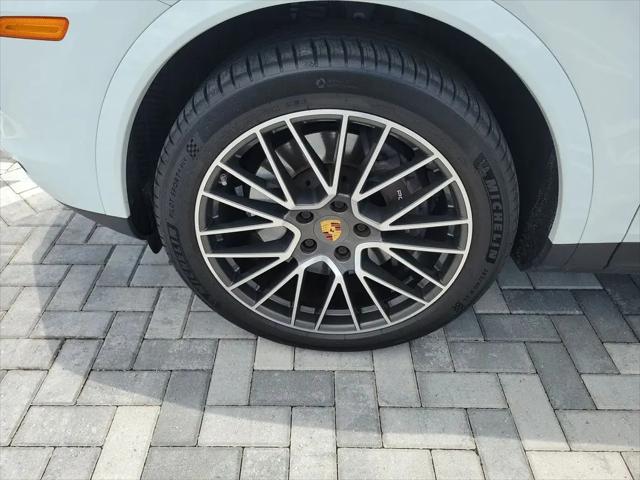 2022 Porsche Cayenne Cayenne