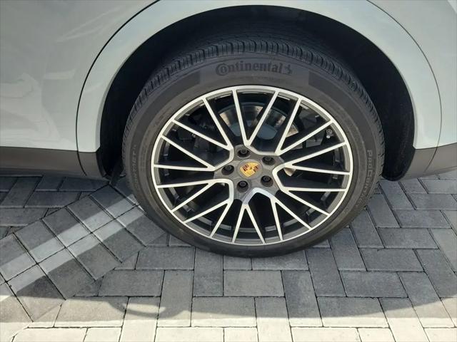 2022 Porsche Cayenne Cayenne