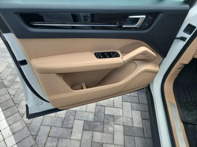 2022 Porsche Cayenne Cayenne