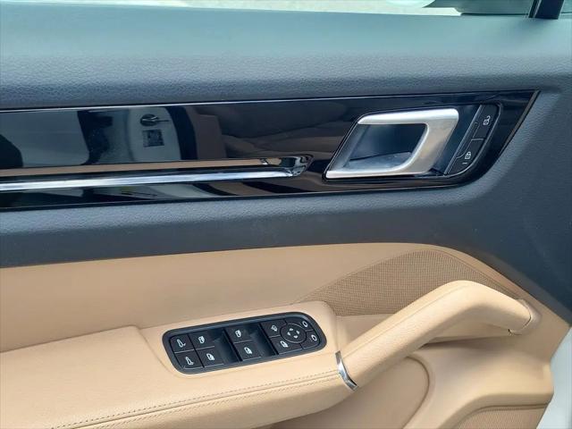 2022 Porsche Cayenne Cayenne
