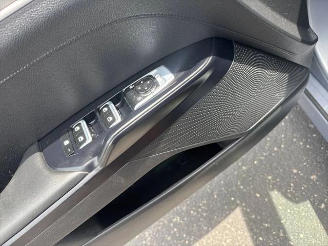 2022 Kia K5 LX