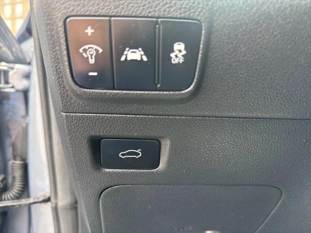 2022 Kia K5 LX