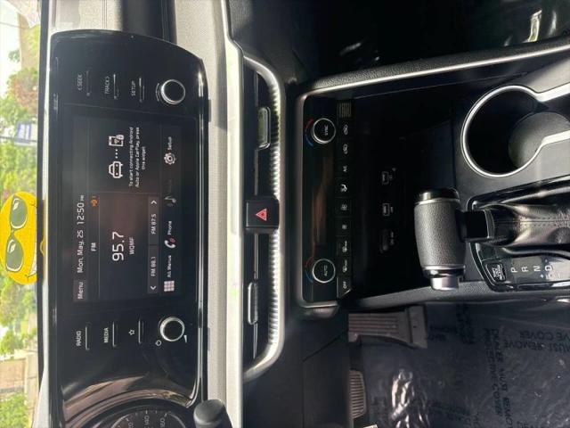 2022 Kia K5 LX