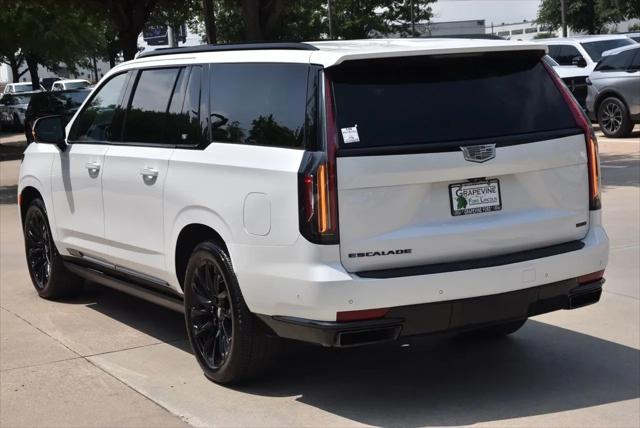 2023 Cadillac Escalade ESV 4WD Sport Platinum