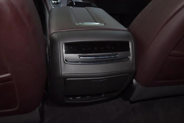 2023 Cadillac Escalade ESV 4WD Sport Platinum