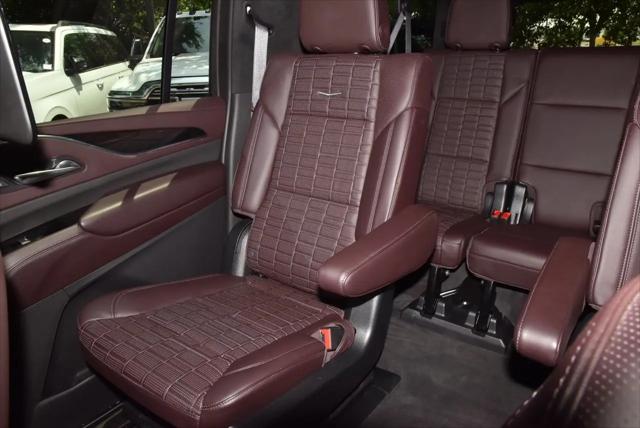 2023 Cadillac Escalade ESV 4WD Sport Platinum