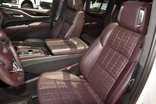 2023 Cadillac Escalade ESV 4WD Sport Platinum