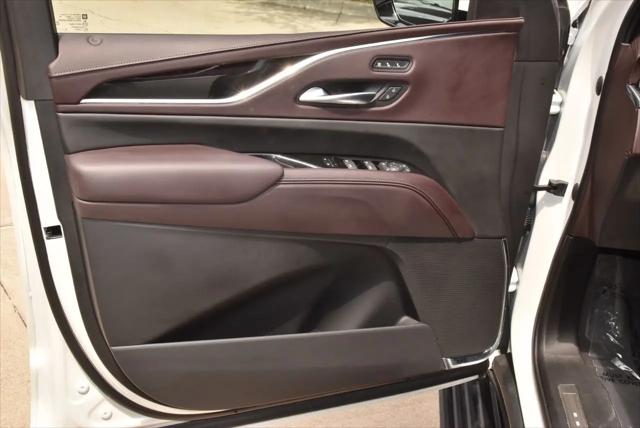 2023 Cadillac Escalade ESV 4WD Sport Platinum