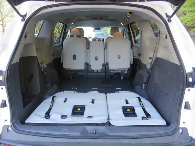2022 Toyota Sienna LE