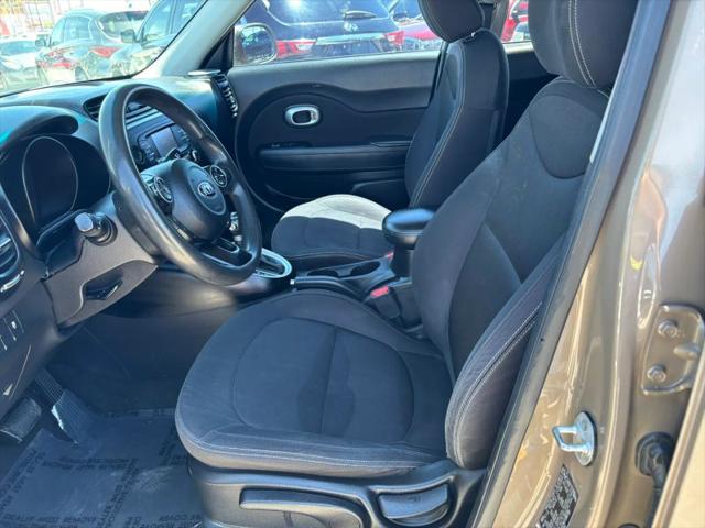 2016 Kia Soul Base