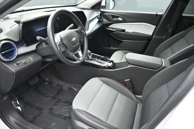 2025 Chevrolet Trax FWD LT