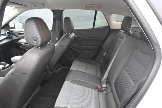 2025 Chevrolet Trax FWD LT