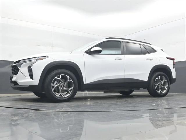2025 Chevrolet Trax FWD LT