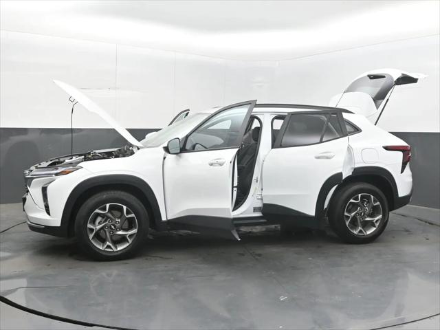 2025 Chevrolet Trax FWD LT