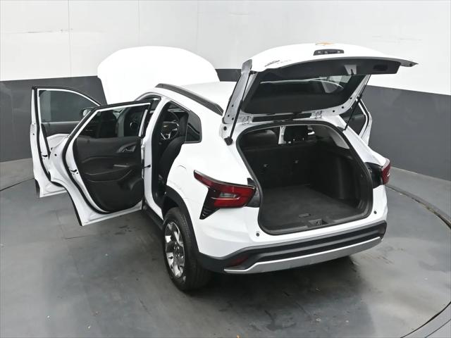 2025 Chevrolet Trax FWD LT