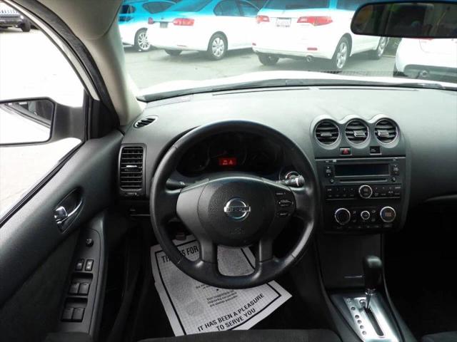 2011 Nissan Altima Base