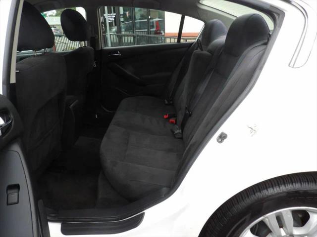 2011 Nissan Altima Base