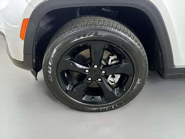 2023 Jeep Grand Cherokee L Altitude 4x2