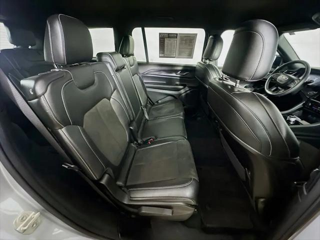 2023 Jeep Grand Cherokee L Altitude 4x2