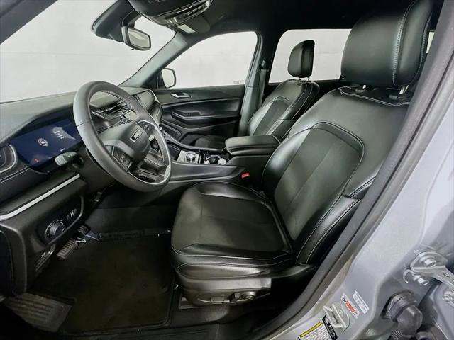 2023 Jeep Grand Cherokee L Altitude 4x2