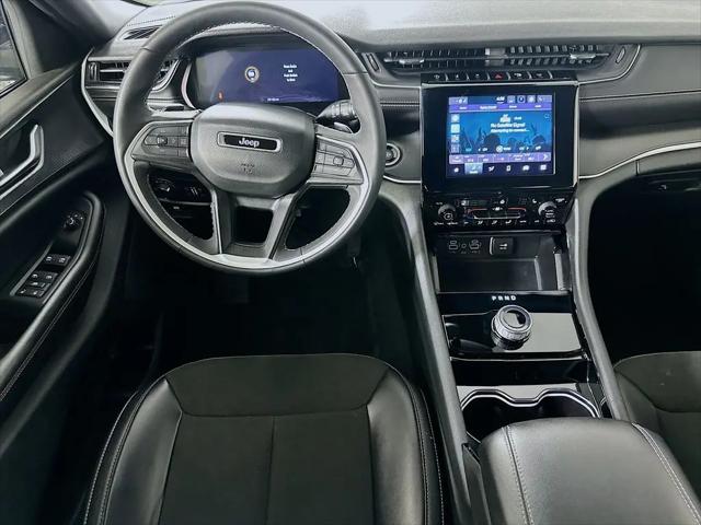 2023 Jeep Grand Cherokee L Altitude 4x2