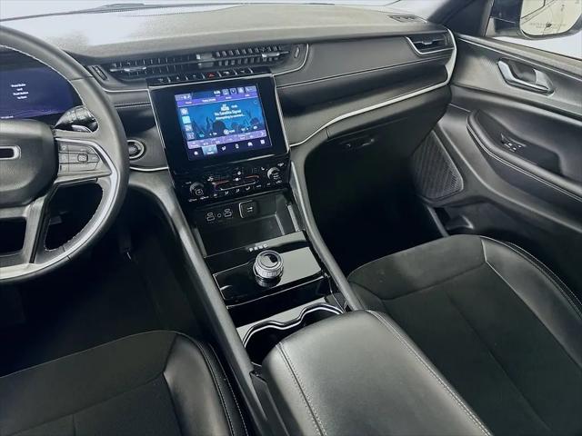 2023 Jeep Grand Cherokee L Altitude 4x2