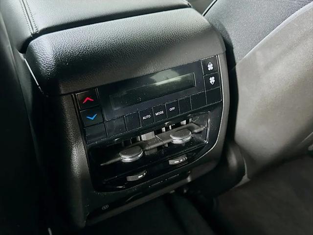 2023 Jeep Grand Cherokee L Altitude 4x2