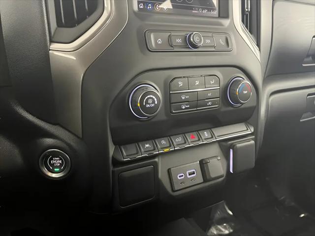 2026 Chevrolet Silverado 1500 4WD Crew Cab Short Bed Custom
