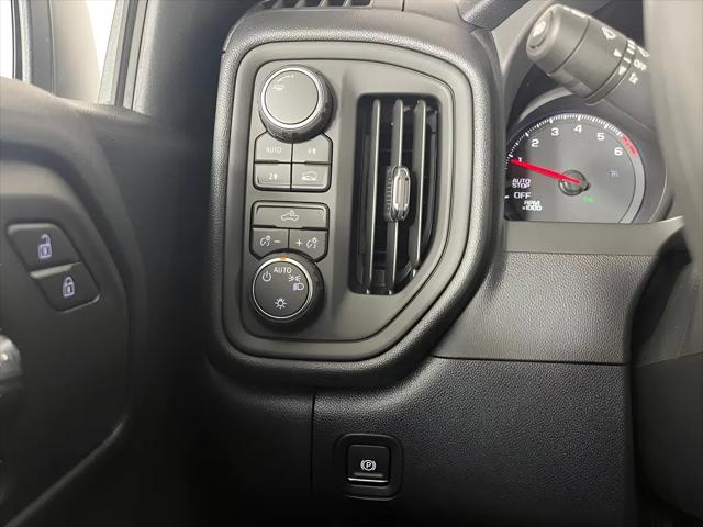 2026 Chevrolet Silverado 1500 4WD Crew Cab Short Bed Custom