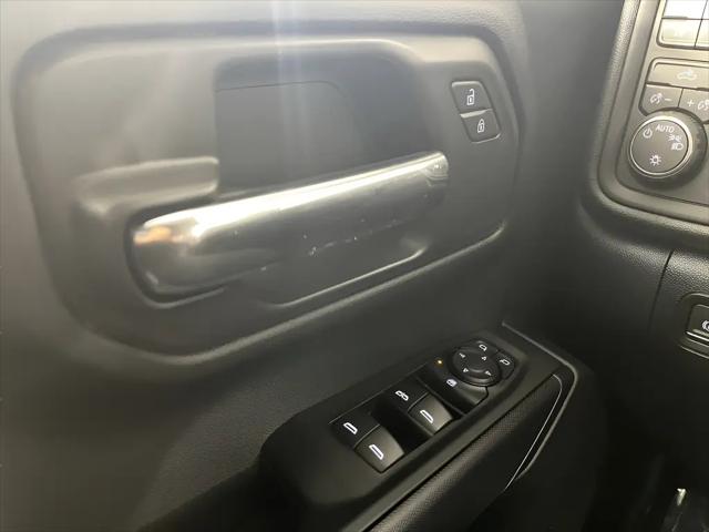 2026 Chevrolet Silverado 1500 4WD Crew Cab Short Bed Custom