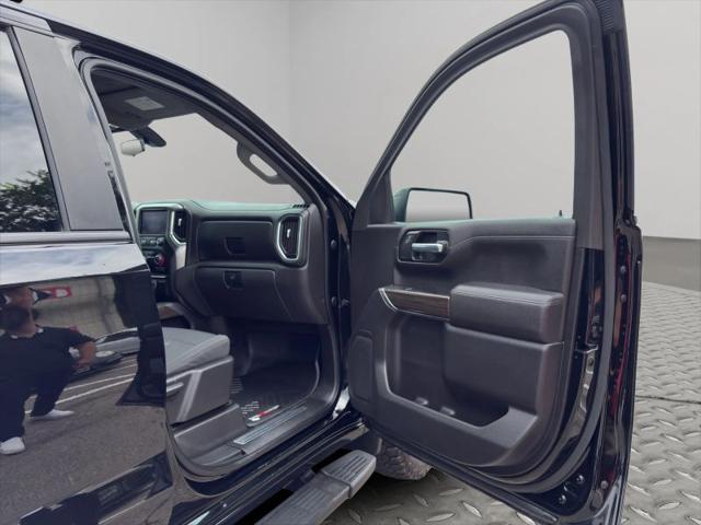 2022 Chevrolet Silverado 1500 4WD Crew Cab Standard Bed LT Trail Boss