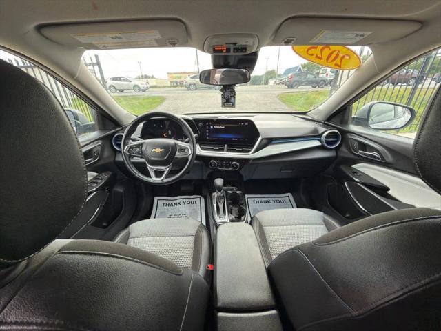 2025 Chevrolet Trax FWD LT