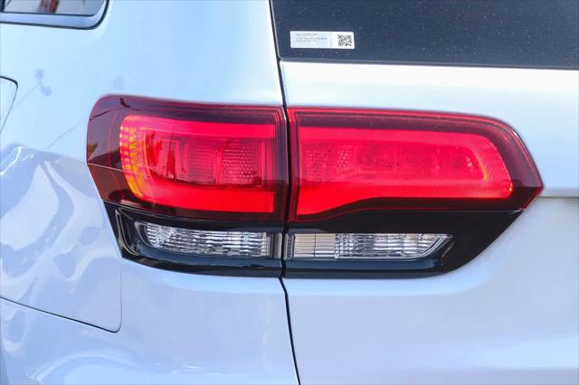 2022 Jeep Grand Cherokee Laredo X 4x2