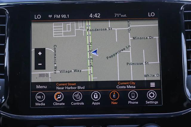 2022 Jeep Grand Cherokee Laredo X 4x2