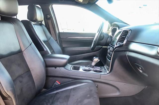 2022 Jeep Grand Cherokee Laredo X 4x2