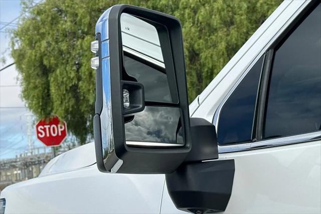 2025 GMC Sierra 2500HD 4WD Crew Cab Standard Bed Denali Ultimate